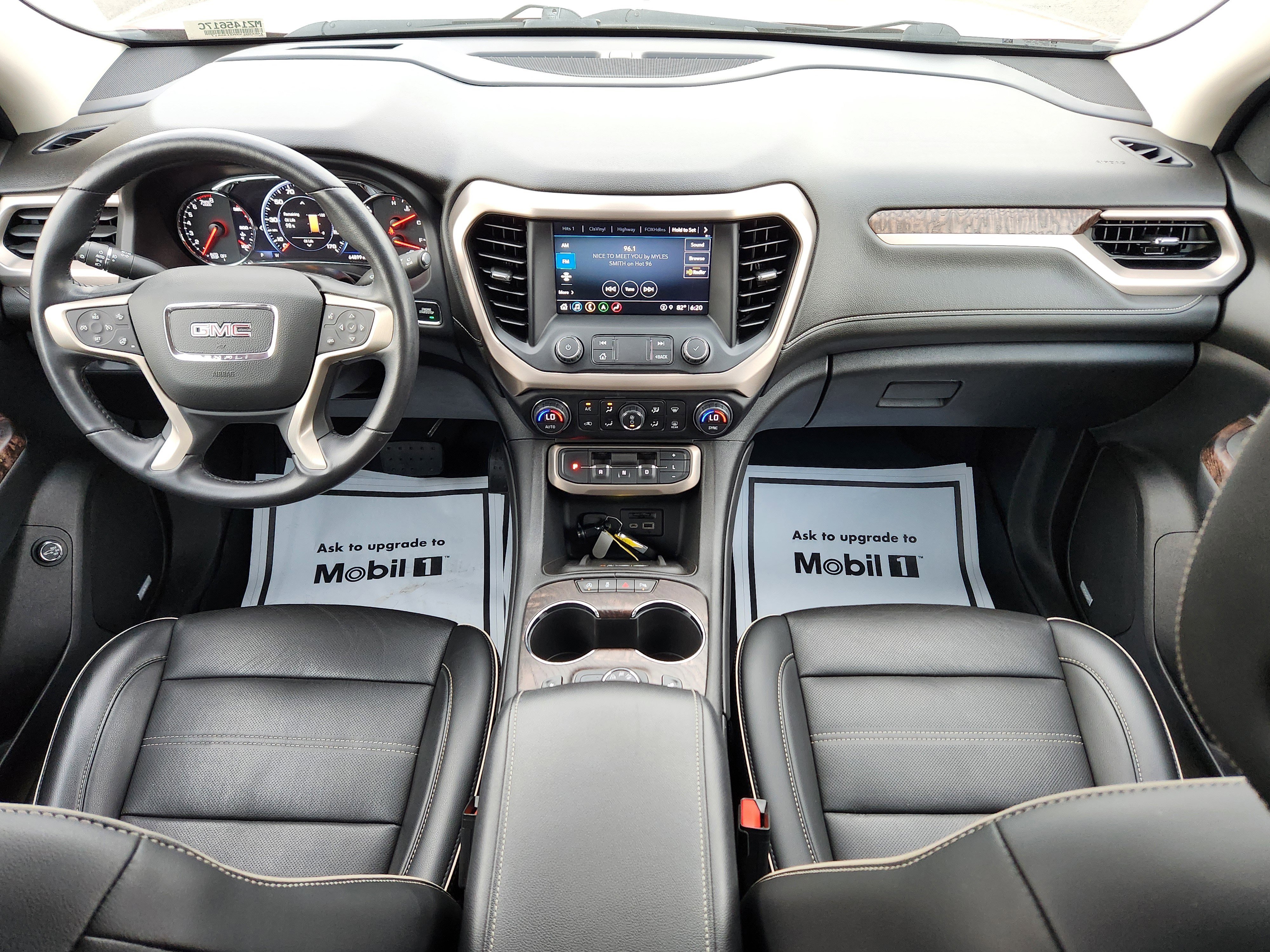 Used 2021 GMC Acadia Denali w/ Denali Technology Package image 16