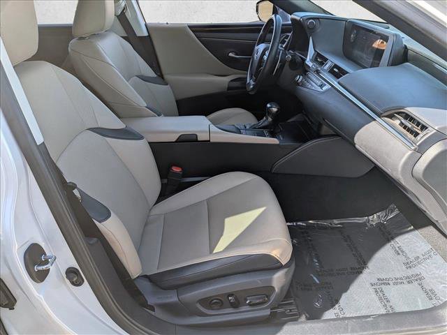 Used 2021 Lexus ES 300h w/ Accessory Package 2 image 20
