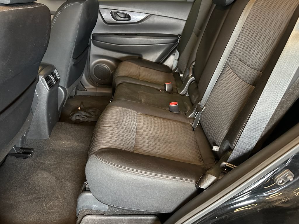 Used 2019 Nissan Rogue S FWD image 21