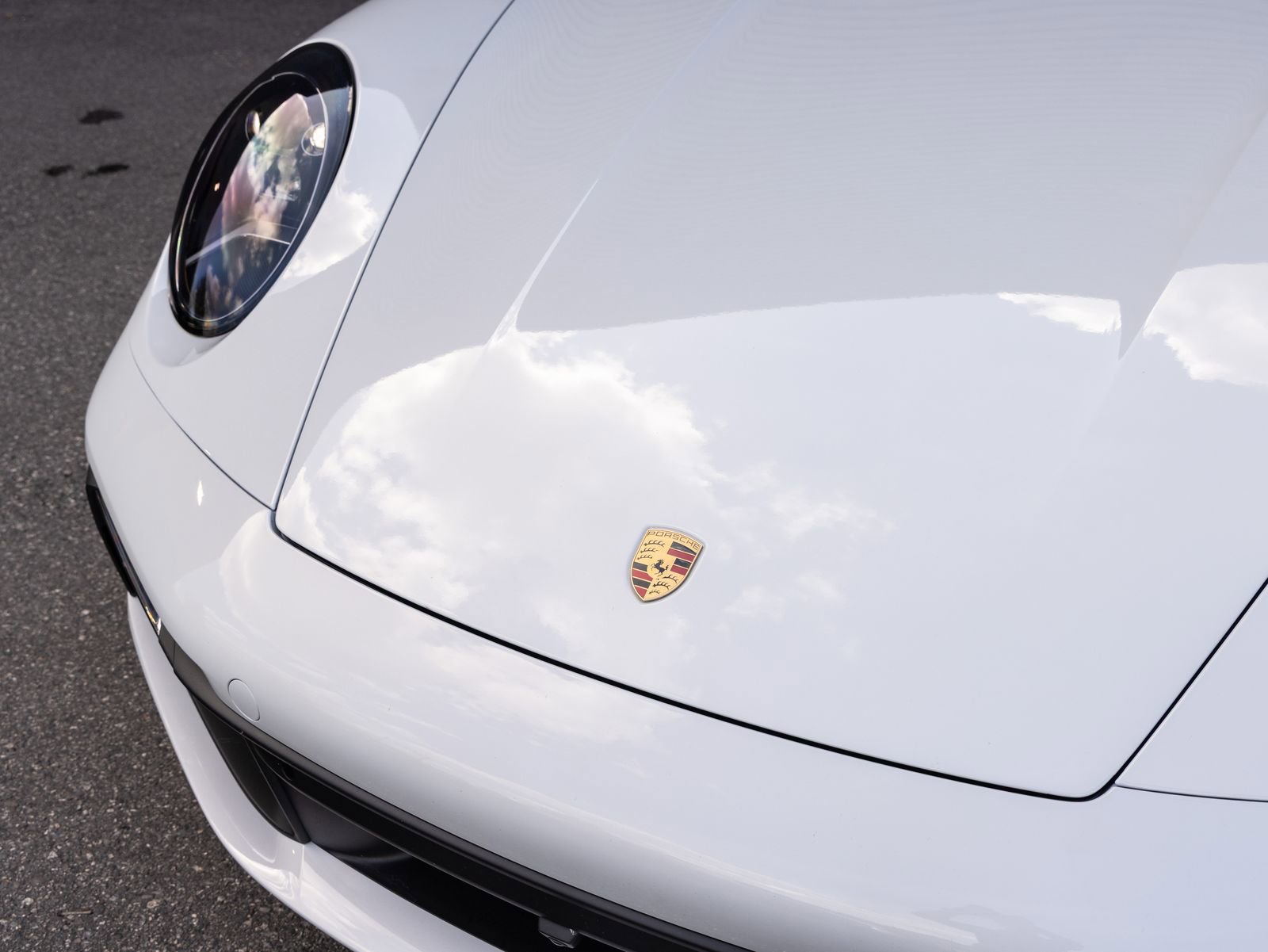 Certified 2024 Porsche 911 Carrera image 10