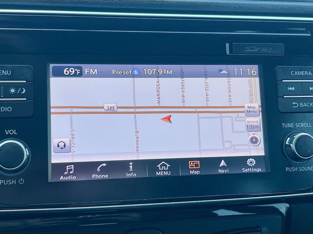 Used 2018 Nissan Leaf SL w/ Protection Package FWD image 13