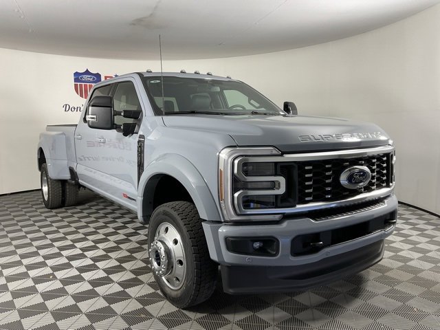 New 2026 Ford F450 Platinum w/ FX4 Off-Road Package