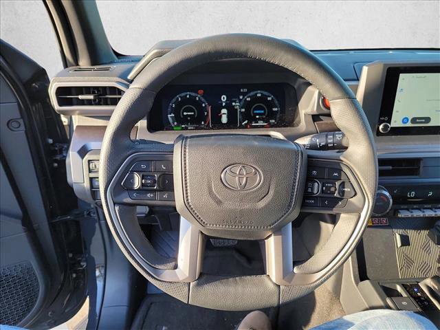 Used 2025 Toyota 4Runner 4WD image 18