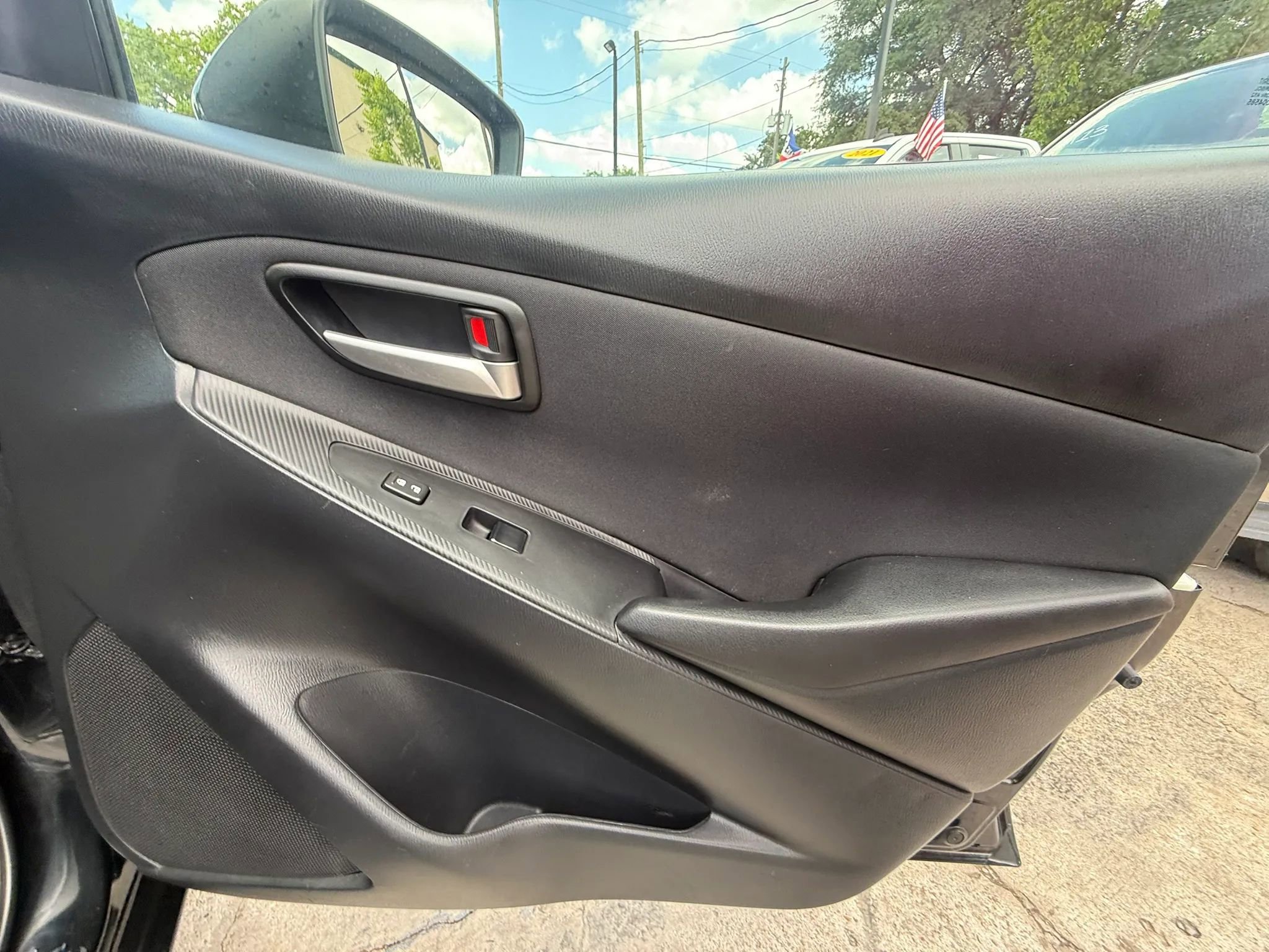 Used 2020 Toyota Yaris LE FWD image 20