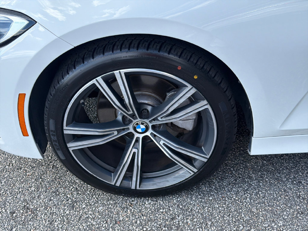 Used 2022 BMW 330i Sedan w/ Premium Package 2 RWD image 11