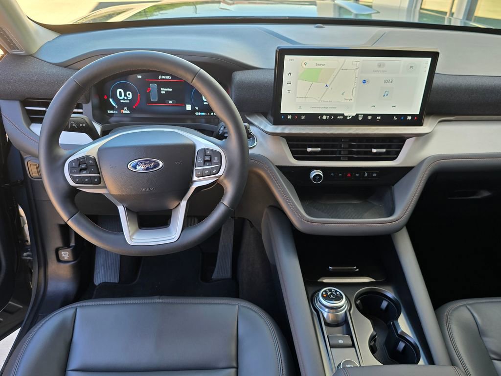 Used 2025 Ford Explorer Active w/ Active Comfort Package image 21