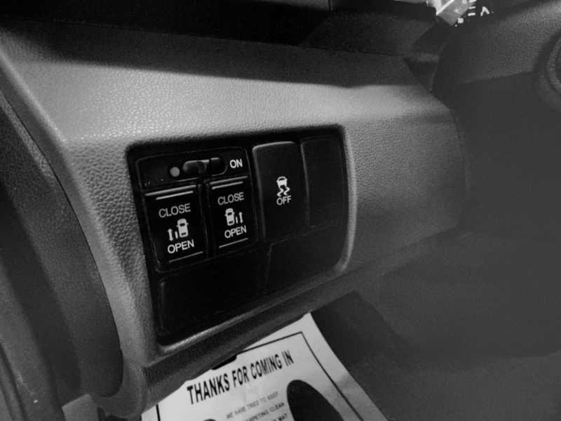 Used 2017 Honda Odyssey SE image 27
