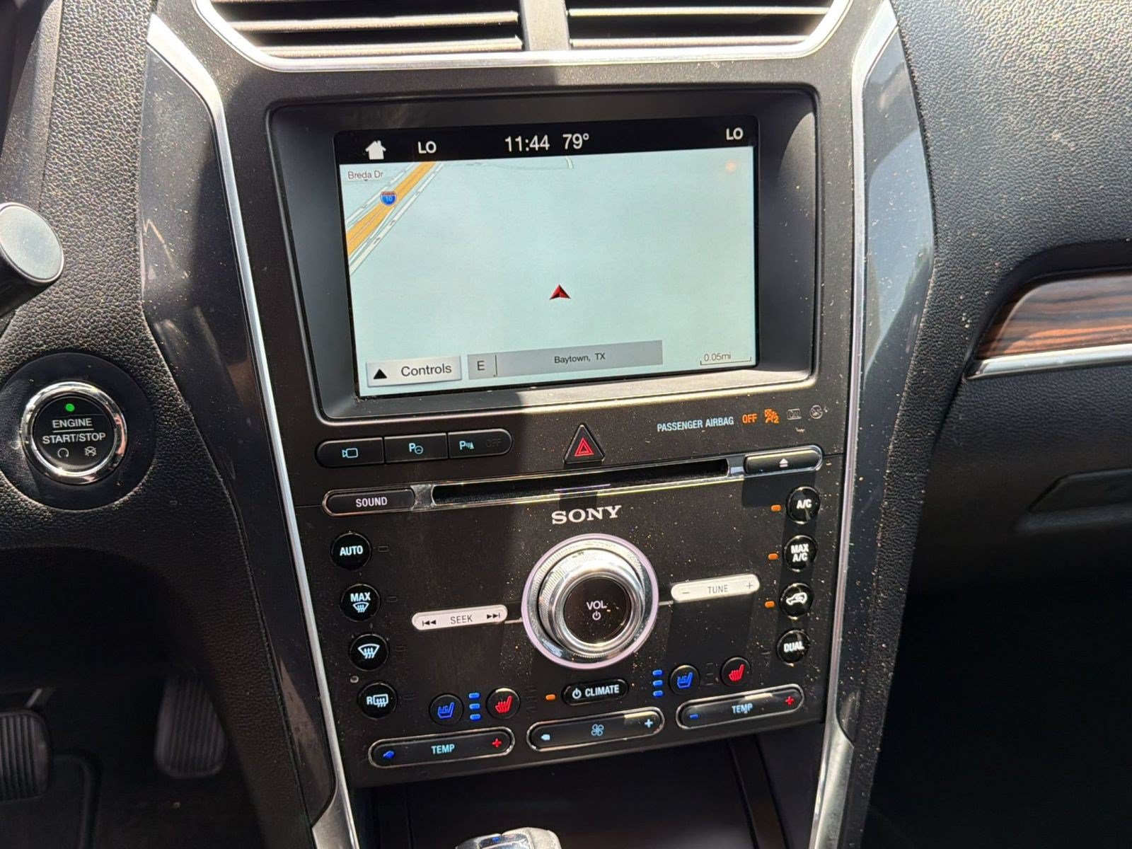 Used 2017 Ford Explorer Limited w/ Equipment Group 301A FWD image 18