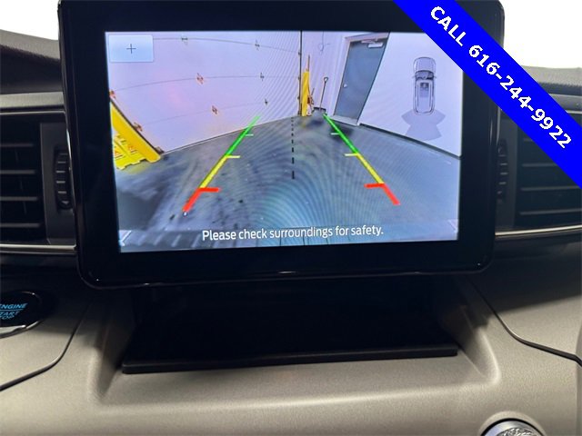 Used 2023 Ford Explorer XLT w/ Equipment Group 202A image 9