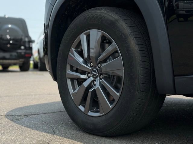 Used 2022 Nissan Pathfinder SV image 49