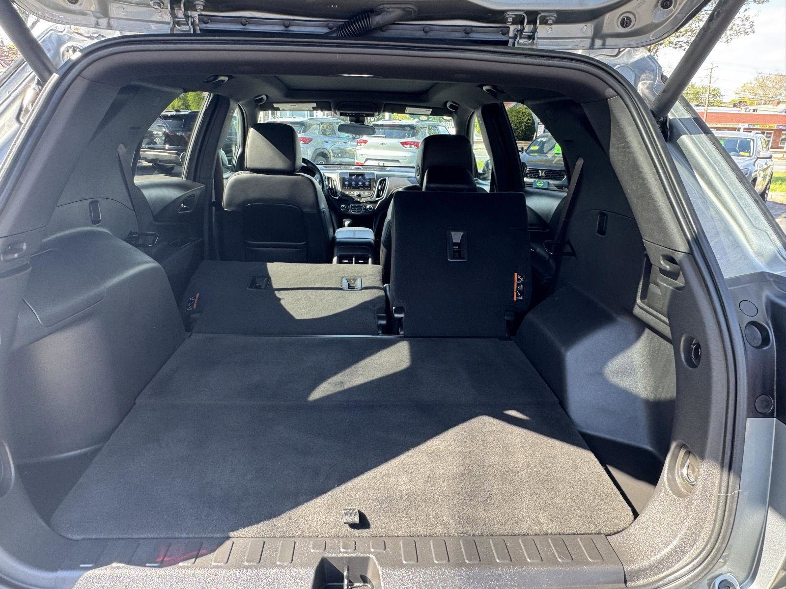 Certified 2023 Chevrolet Equinox RS w/ RS Leather Package AWD/4WD image 12