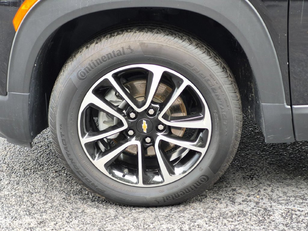 Used 2025 Chevrolet TrailBlazer LT AWD/4WD image 28