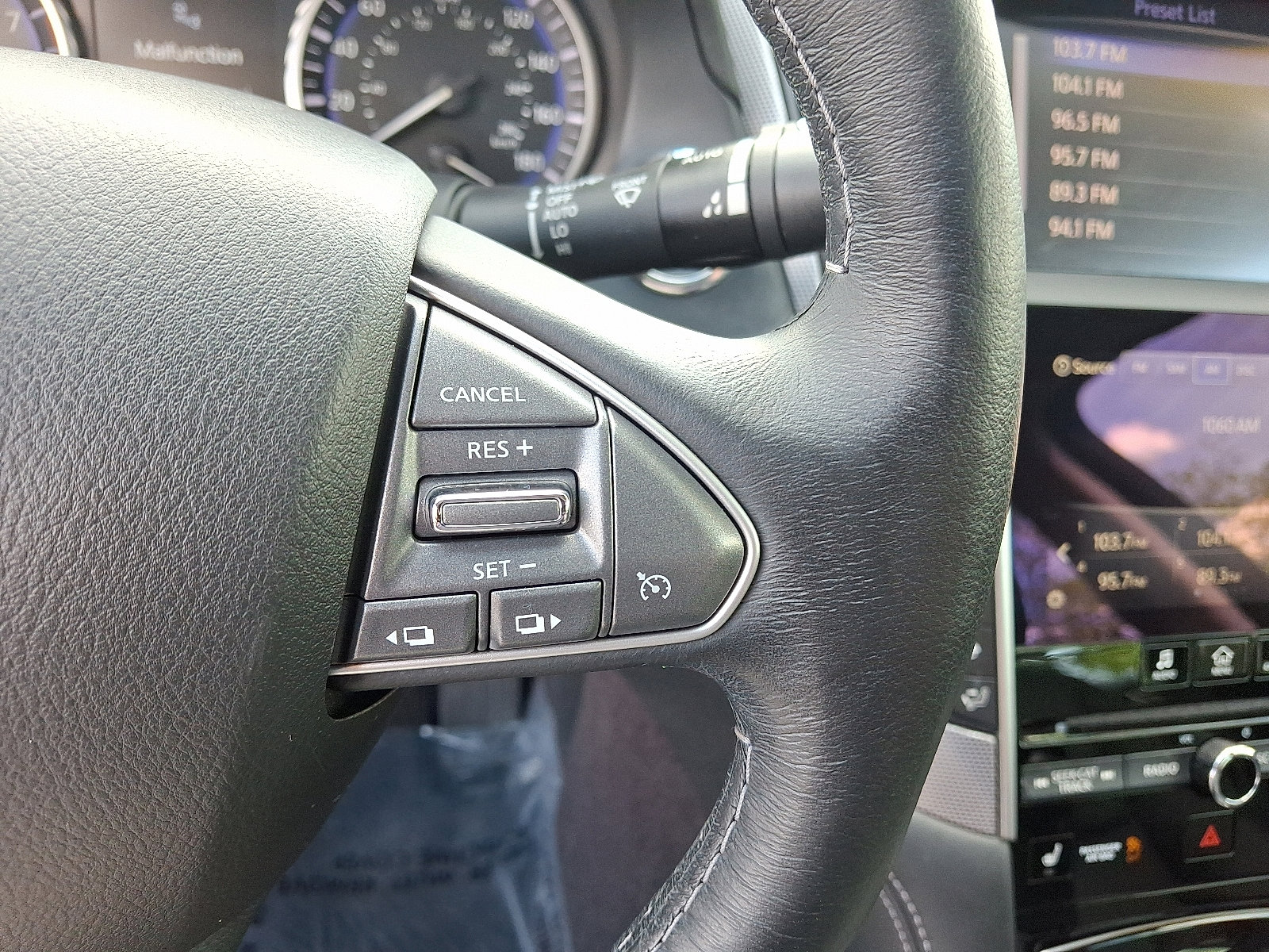 Used 2016 INFINITI Q50 3.0t Premium w/ Driver Assistance Package RWD image 22