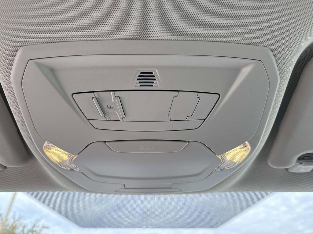 Used 2017 Ford C-MAX SE w/ Cold Weather Package image 43