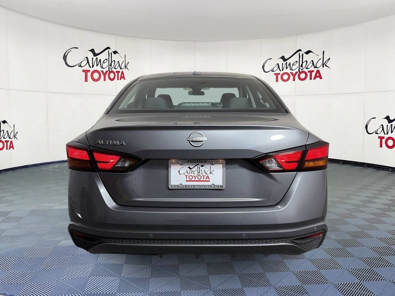 Used 2025 Nissan Altima 2.5 SV FWD image 7