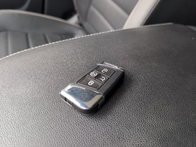 Used 2023 Volkswagen Atlas SEL Premium AWD/4WD image 28
