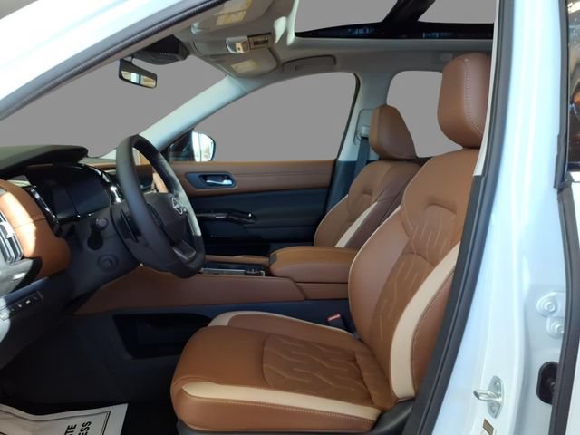 New 2026 Nissan Pathfinder Platinum AWD/4WD image 13