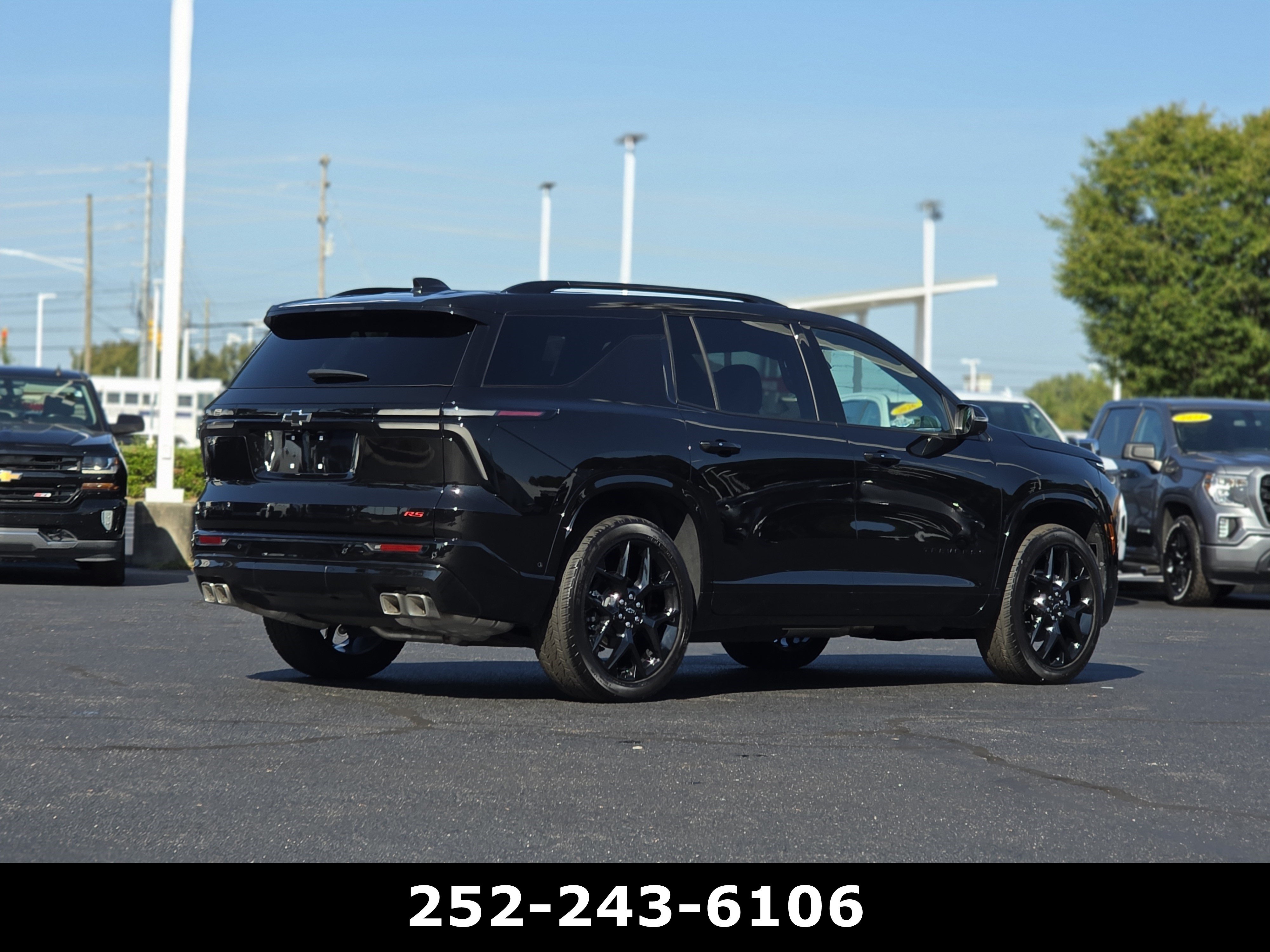 Used 2026 Chevrolet Traverse RS FWD image 7