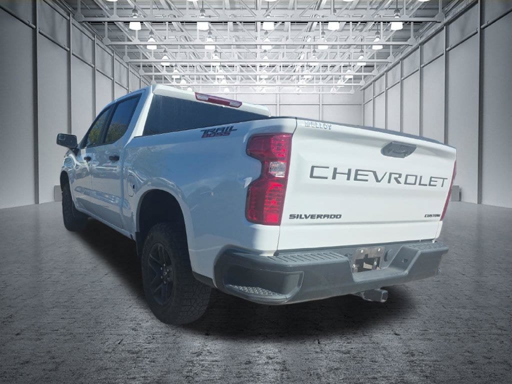 Used 2024 Chevrolet Silverado 1500 Custom Trail Boss w/ LPO, Dark Essentials Package AWD/4WD image 5
