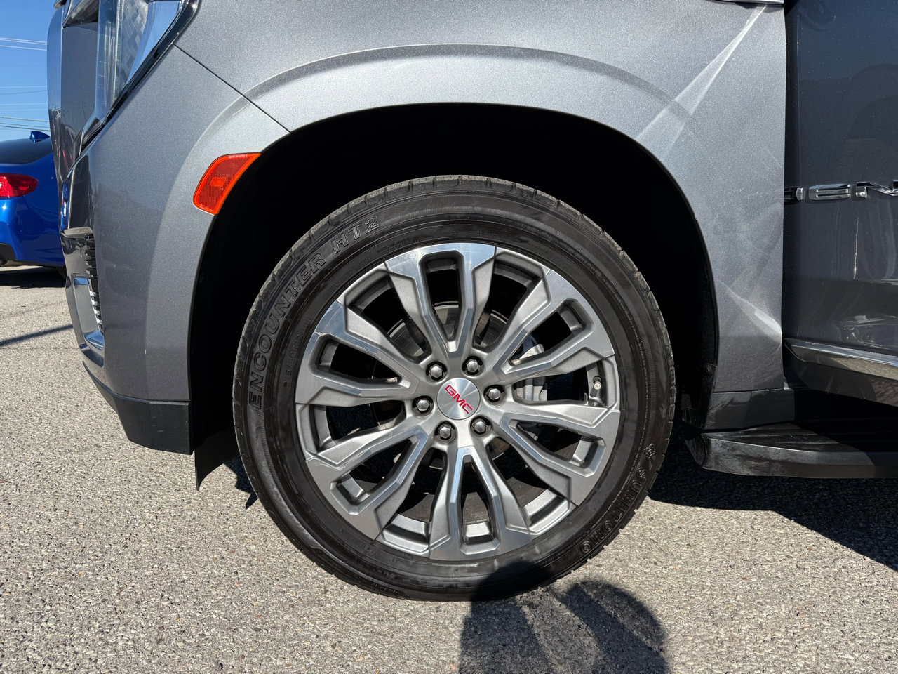 Used 2021 GMC Yukon XL Denali w/ Advanced Technology Package image 35