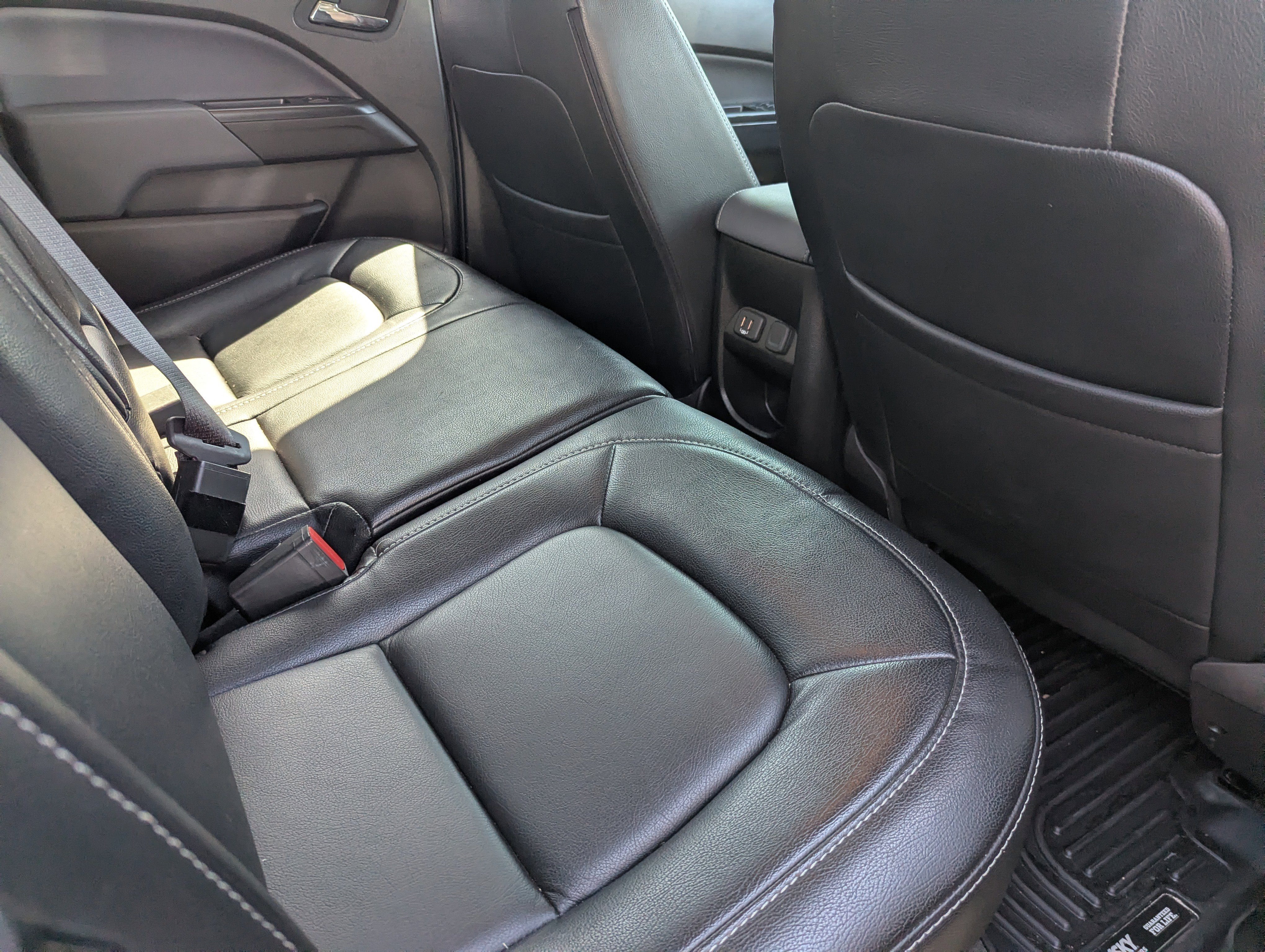 Used 2022 Chevrolet Colorado Z71 w/ Safety Package image 12