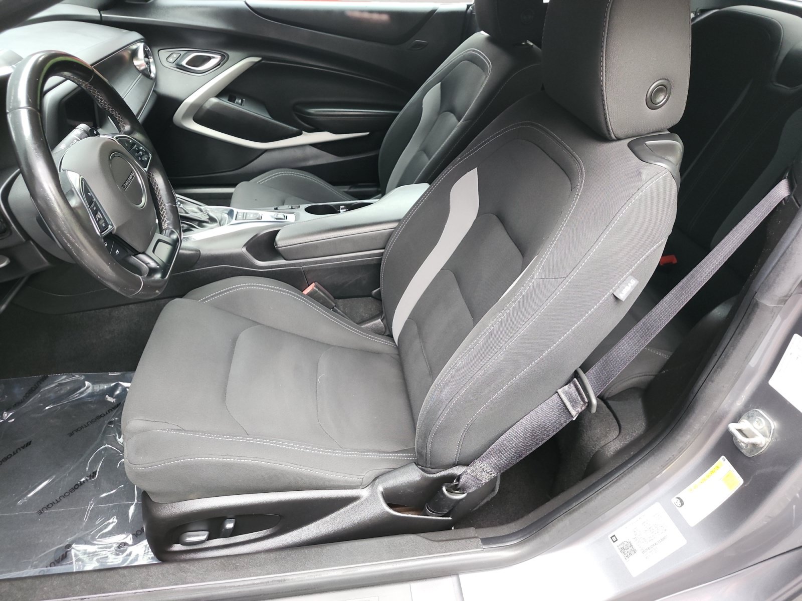 Used 2020 Chevrolet Camaro LT RWD image 10