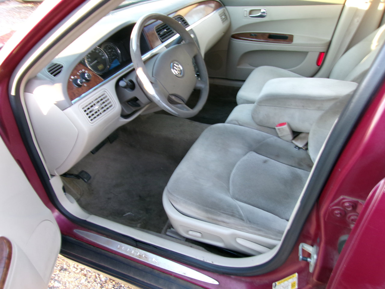 Used 2006 Buick LaCrosse CX image 10