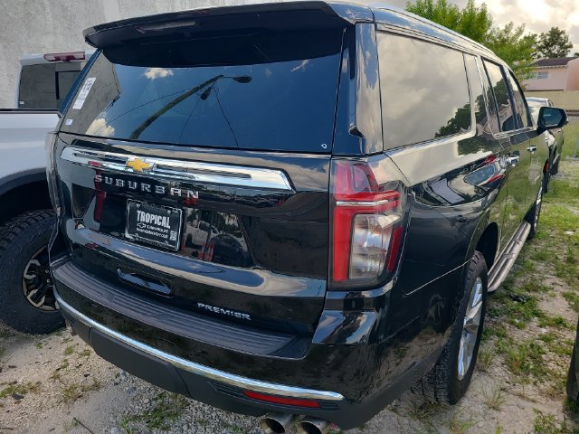Used 2024 Chevrolet Suburban Premier AWD/4WD image 3