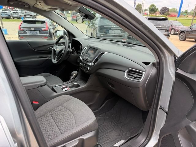 Used 2024 Chevrolet Equinox LT w/ LPO, Floor Liner Package AWD/4WD image 17
