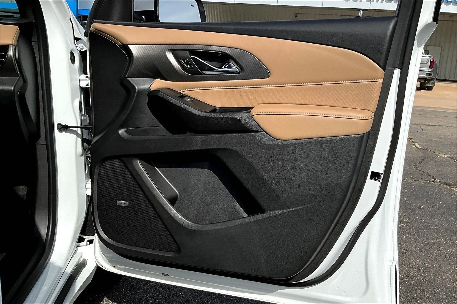 Used 2023 Chevrolet Traverse Premier image 18