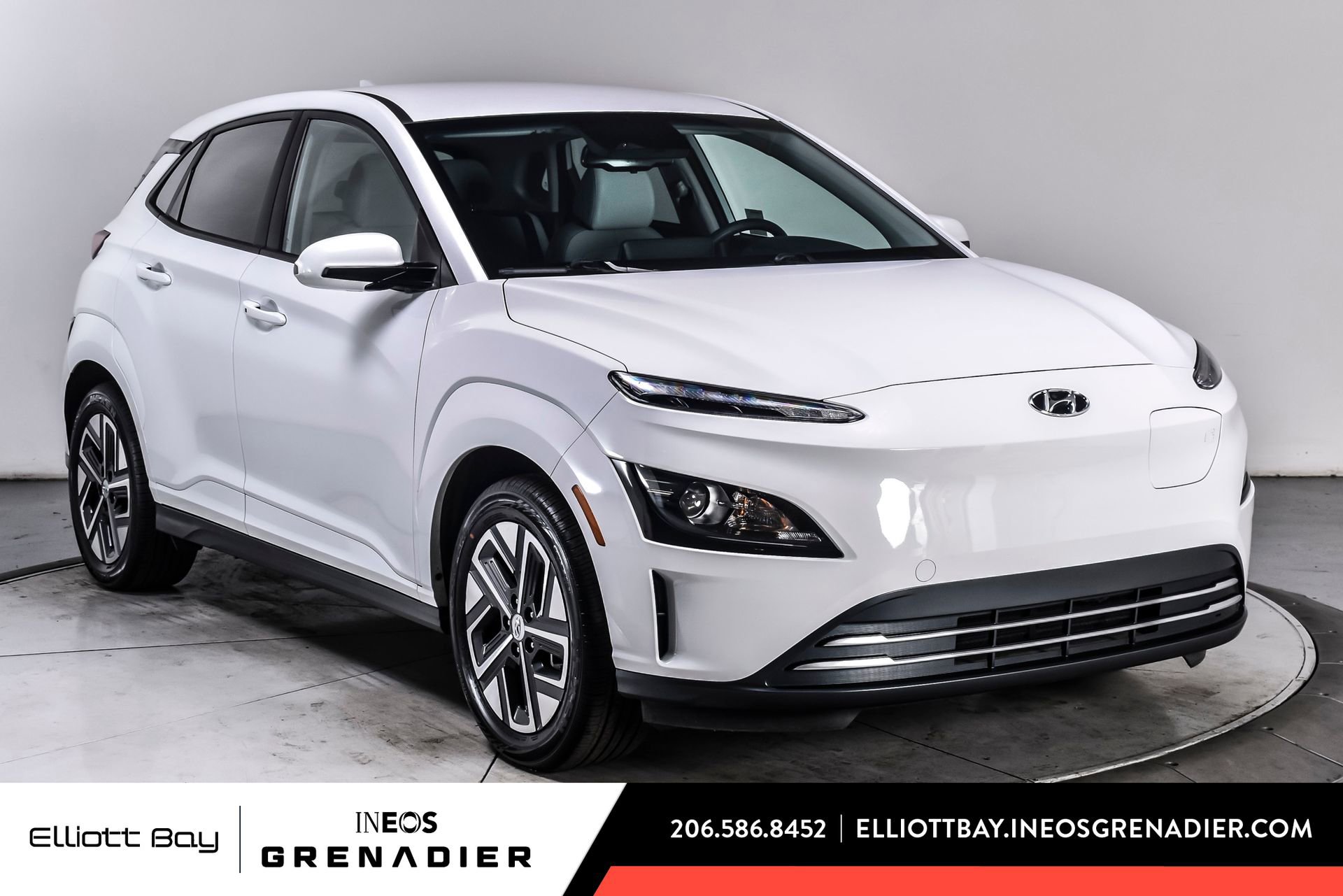 Used 2023 Hyundai Kona SE w/ Cargo Package