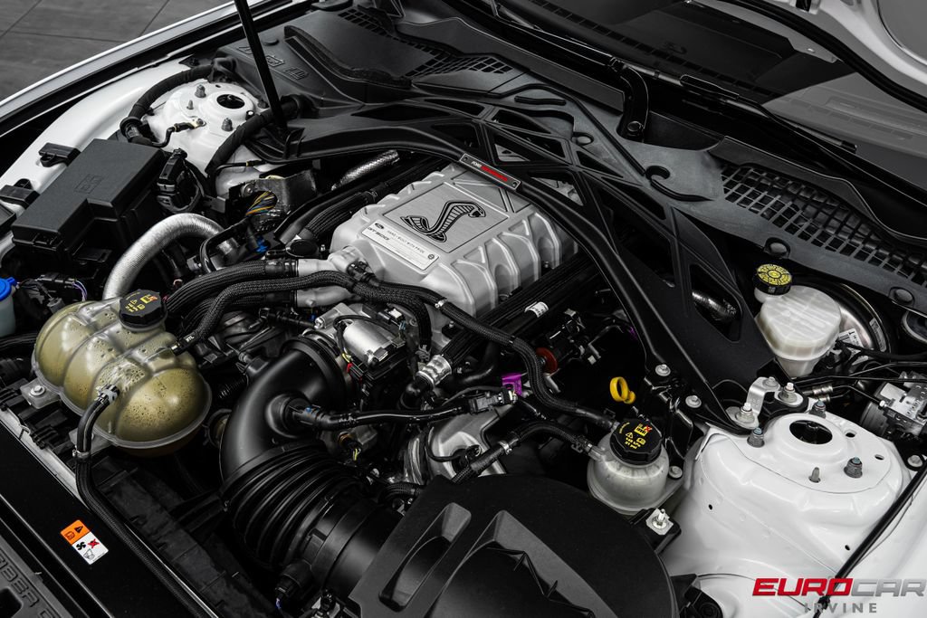 Used 2022 Ford Mustang Shelby GT500 w/ Technology Package RWD image 10