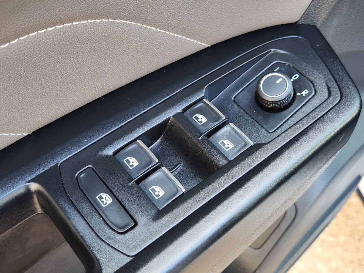 Used 2021 Volkswagen Atlas SE w/ Panoramic Sunroof Package FWD image 44