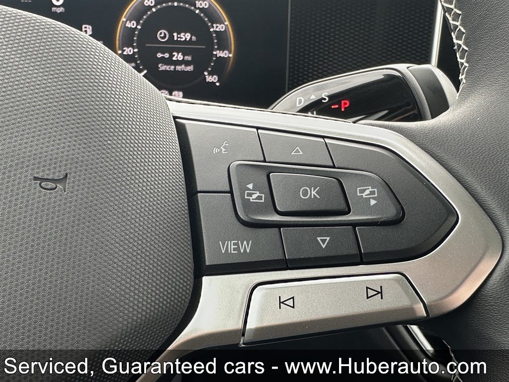Used 2025 Volkswagen Tiguan SE AWD/4WD image 27