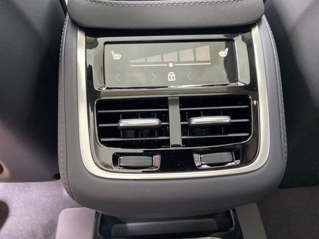 New 2027 Volvo XC90 B6 Plus AWD/4WD image 14