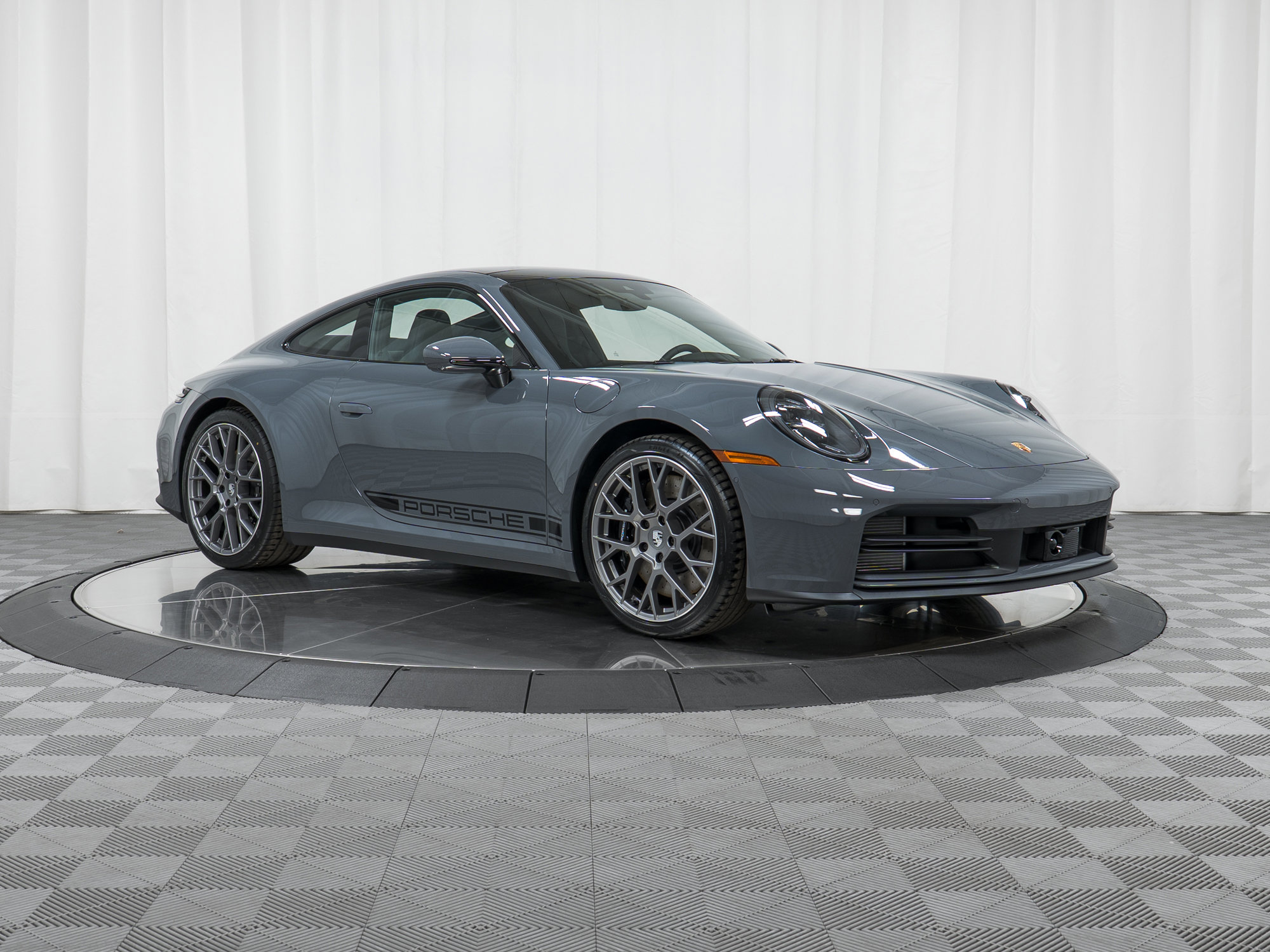 Used 2025 Porsche 911 Carrera S image 9