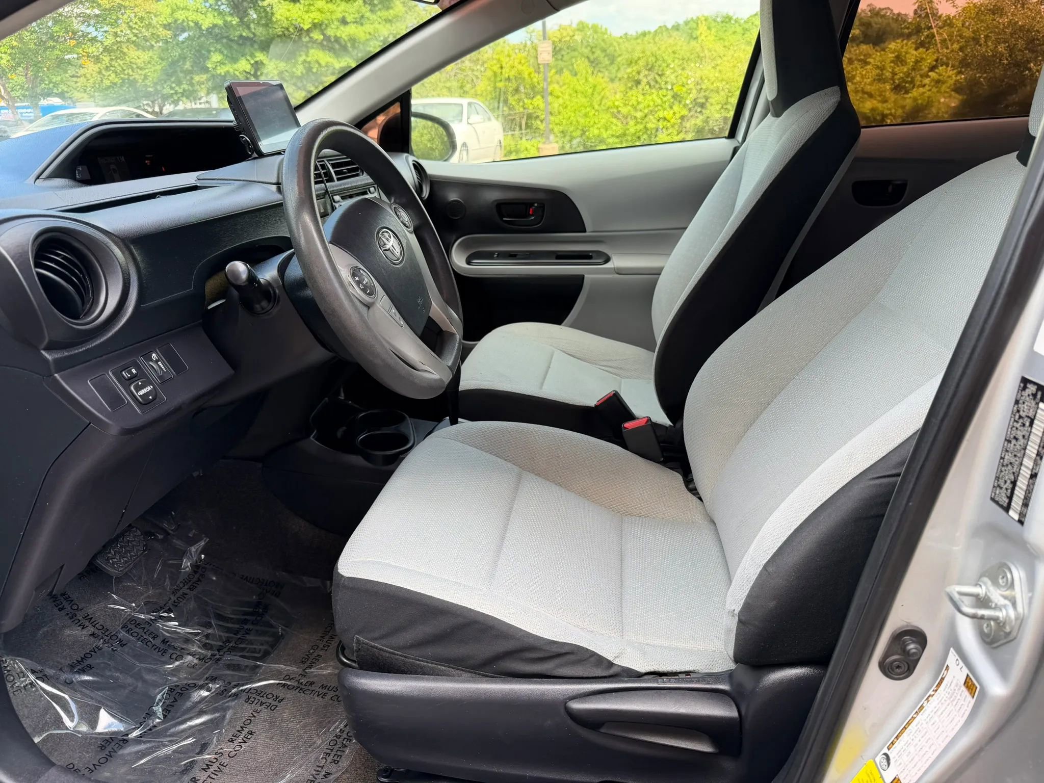 Used 2014 Toyota Prius C One FWD image 2