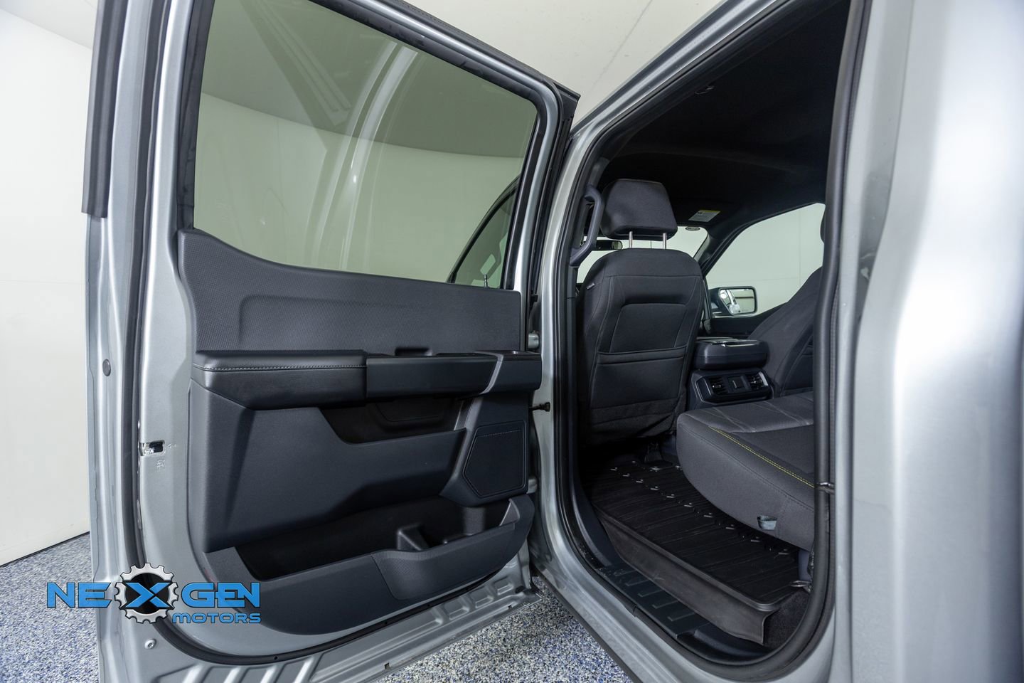 Used 2024 Ford F150 STX image 26