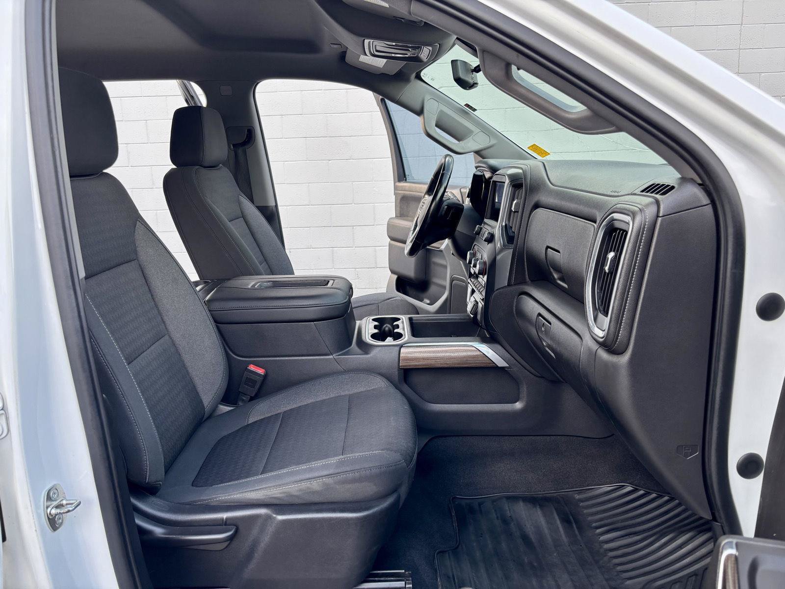 Used 2020 Chevrolet Silverado 1500 RST w/ Texas Edition AWD/4WD image 7