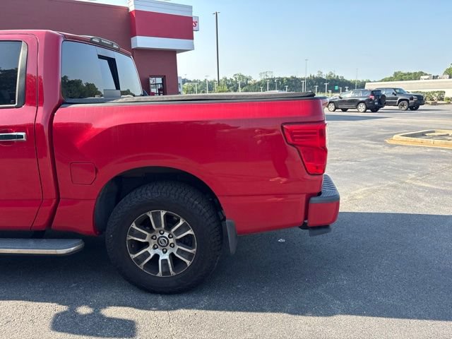Used 2021 Nissan Titan SV w/ SV Convenience Package AWD/4WD image 7