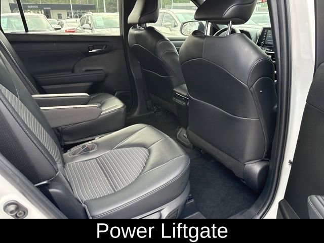 Used 2022 Toyota Highlander XSE image 7