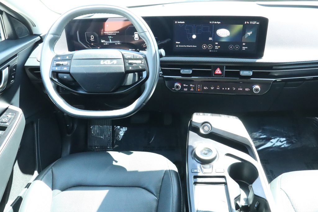 Used 2025 Kia EV6 Wind RWD image 26