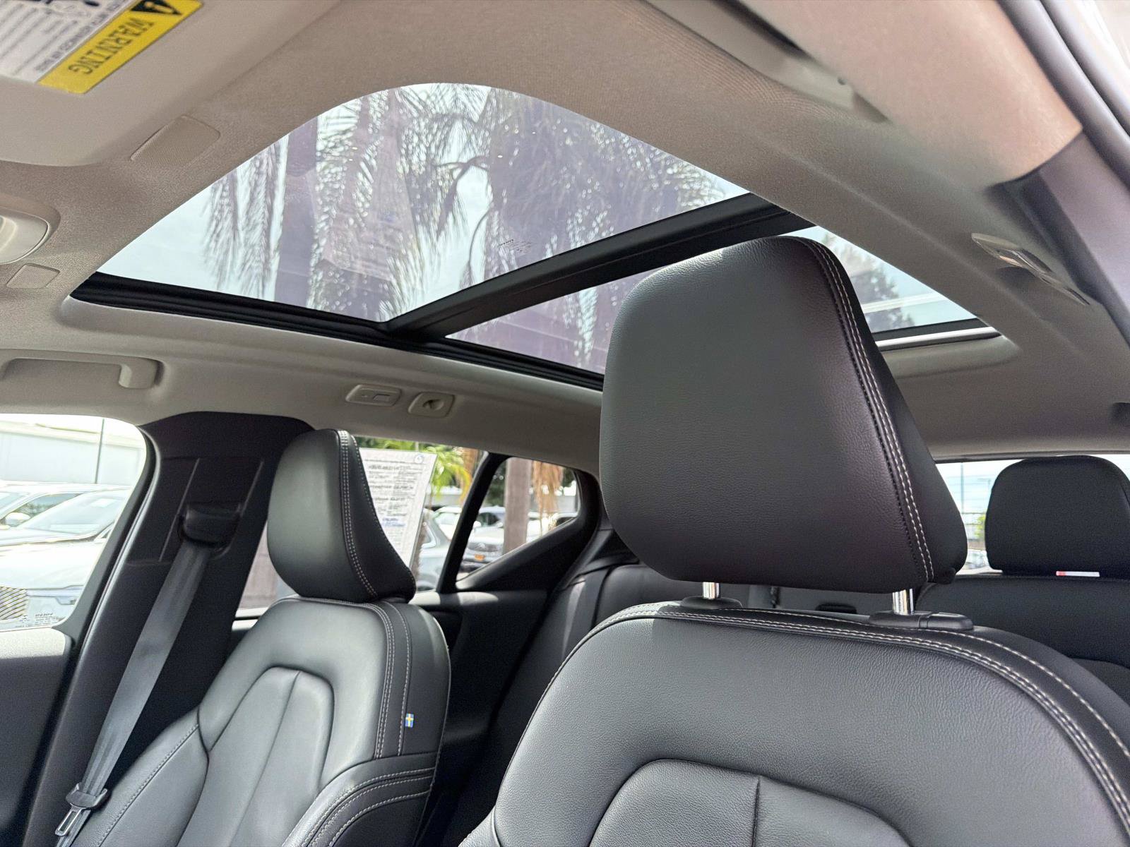 Certified 2023 Volvo XC40 B5 Ultimate AWD/4WD image 35