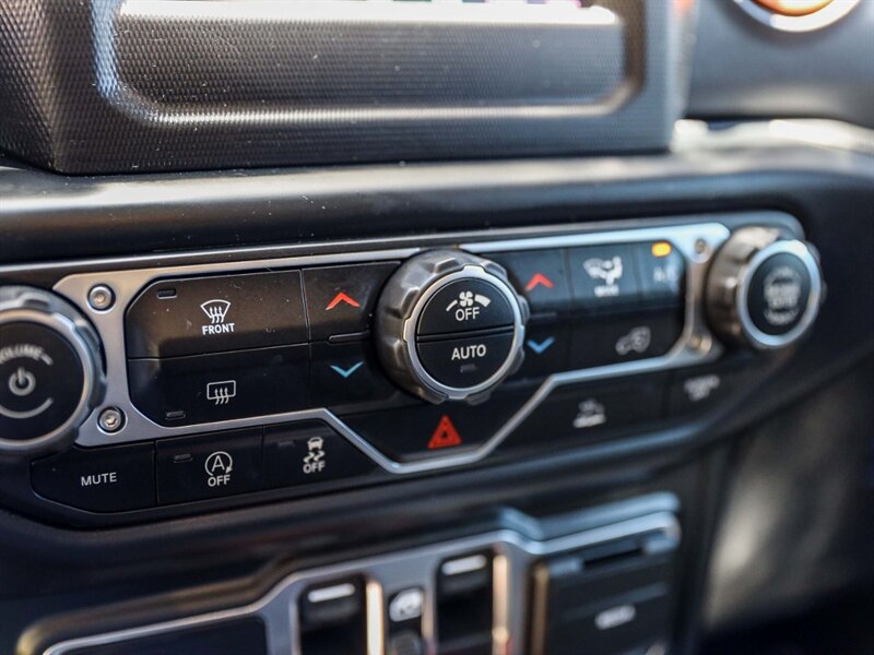 Used 2020 Jeep Gladiator Mojave w/ LED Lighting Group AWD/4WD image 31