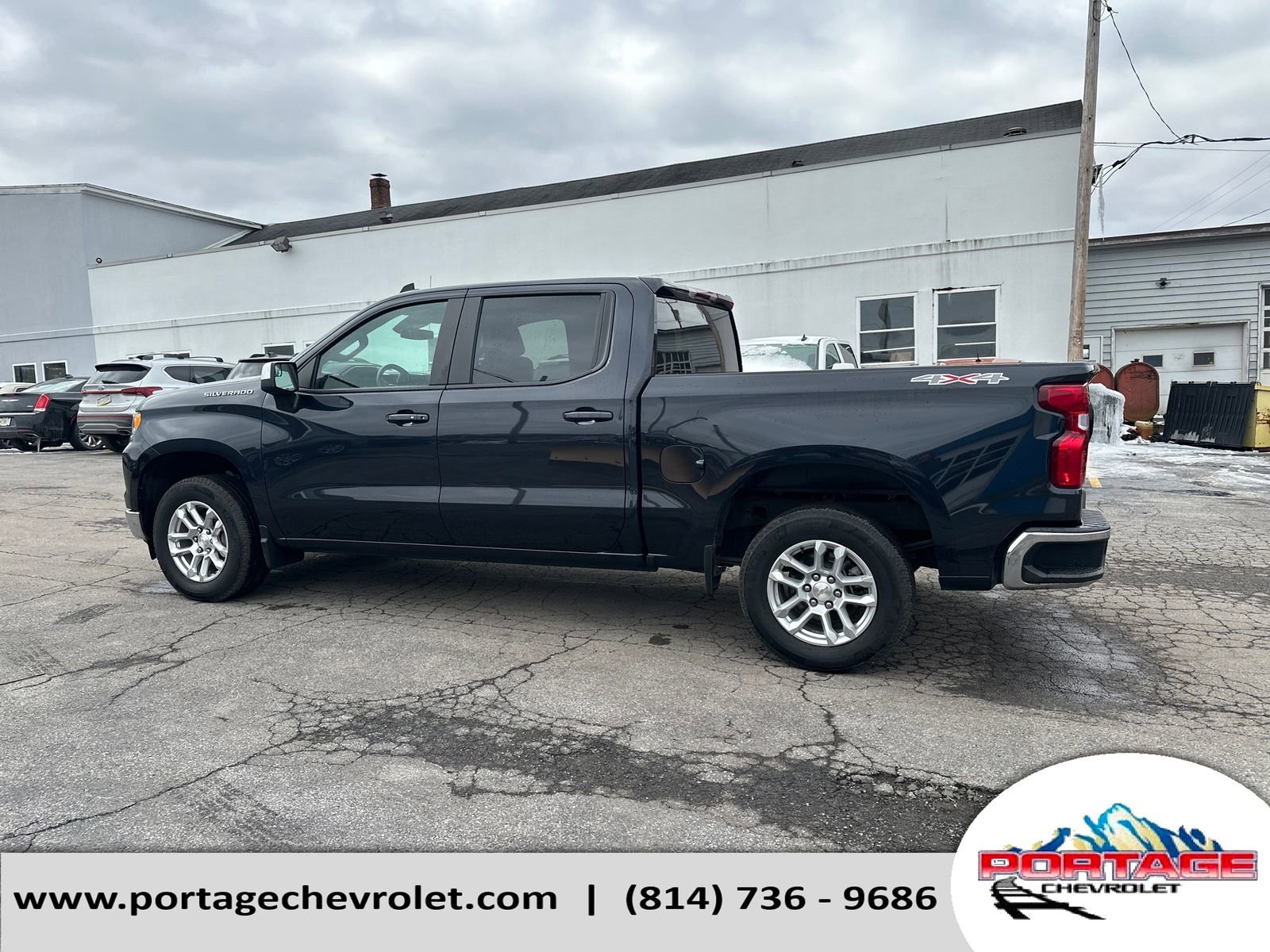 Used 2023 Chevrolet Silverado 1500 LT image 2