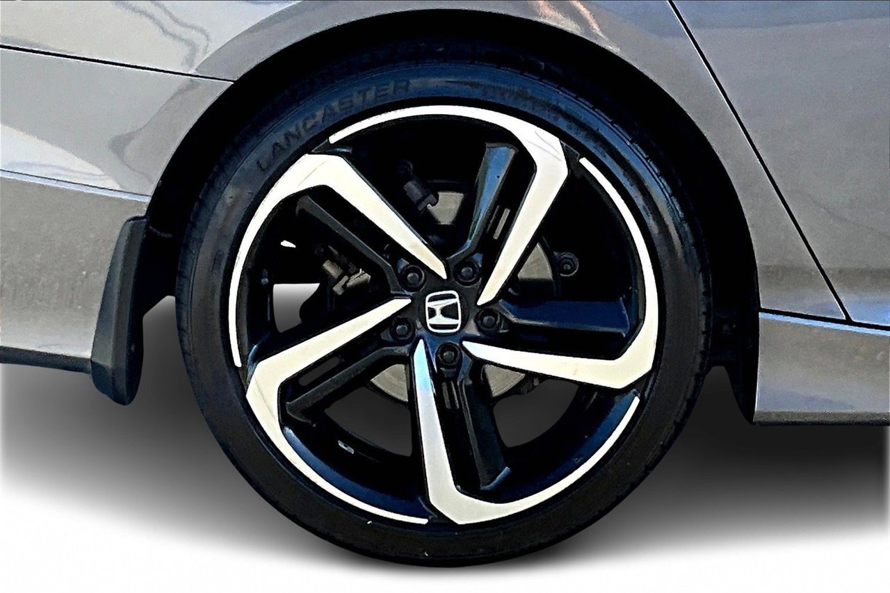 Used 2018 Honda Accord Sport image 33