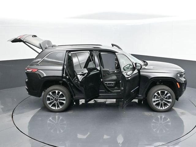 Used 2024 Jeep Grand Cherokee Overland w/ Advanced Protech Group III image 57