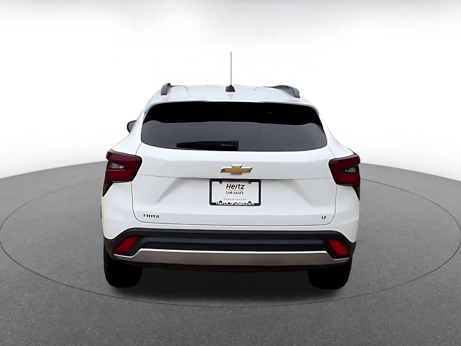 Used 2025 Chevrolet Trax LT w/ LT Convenience Package FWD image 10