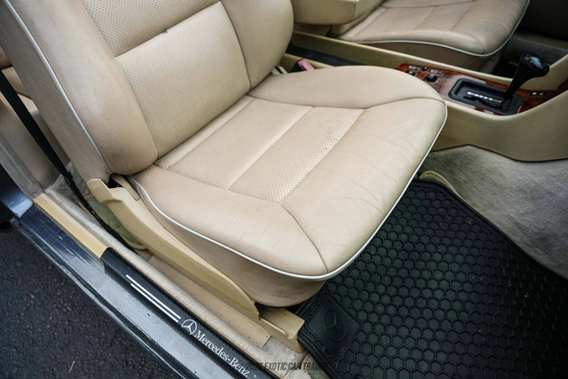 Used 1995 Mercedes-Benz E 320 Convertible image 38