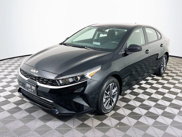 Used 2024 Kia Forte LXS image 4